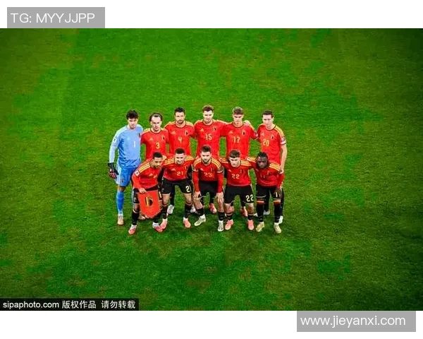 足球明星拉面头再现赛场 引领新潮流成为球迷热议焦点